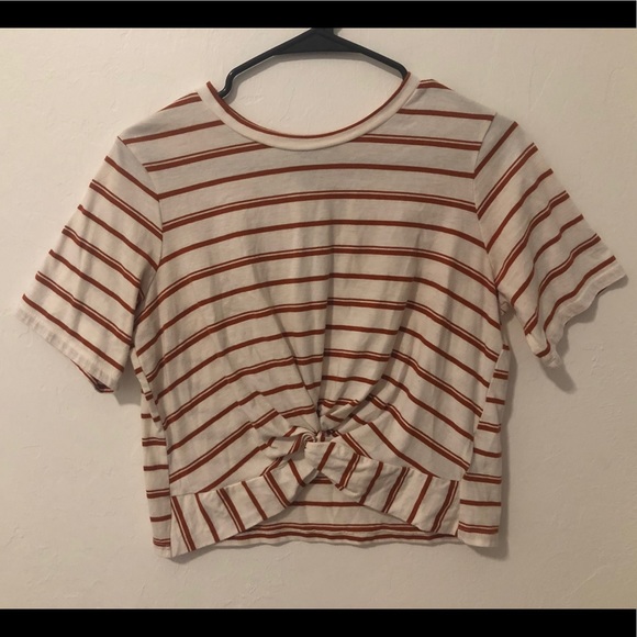 Forever 21 Crop Top. - Picture 3 of 5